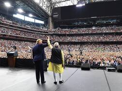 PM નરેન્દ્ર મોદીને કઈ બે વાતો પર લોકોએ સ્ટેન્ડિંગ ઓવેશન આપ્યું હતું? જાણો વિગત