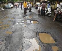 અમદાવાદમાં વરસાદ બાદ બિસ્માર થઈ ગયેલા રોડ રસ્તાને રિપેર કરવામાં તંત્ર લાગ્યુ કામે, જાણો દરેક ઝોનમાં કેટલું કર્યું કામ