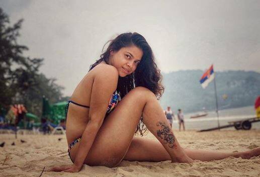 sumona chakraborty shared bold picture instagram કપિલ શર્માની ઓનસ્ક્રીન પત્ની સુમોના ચક્રવર્તીએ શેર કરી હોટ તસવીરો