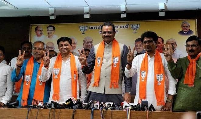 bjp declared 6 candidates for by poll of gujarat assembly, alpesh thakor and dhaval sinh zala gets ticket વિધાનસભા પેટાચૂંટણીઃ ભાજપે 6 ઉમેદવારોના નામ જાહેર કર્યા, જાણો અલ્પેશ-ધવલસિંહનું શું થયું.....