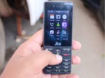 રિલાયન્સ Jioની દિવાળી ઓફરઃ 4G ફોનના ભાવમાં કર્યો ધરખમ ઘટાડો, જાણો કેટલામાં ખરીદી શકાશે