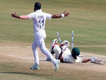 શમીએ આફ્રિકાના ખેલાડીને કર્યો બોલ્ડ, સ્ટંપના થઈ ગયા બે ટુકડા