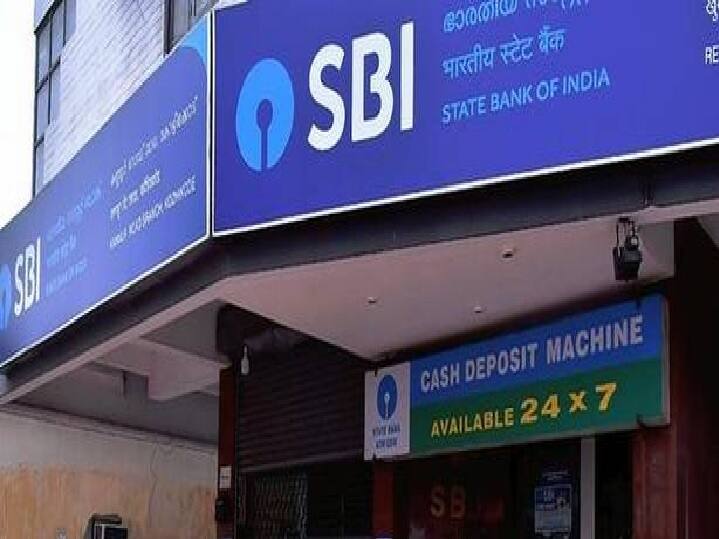 State bank of india cuts interest rates of saving accounts and fixed deposit SBIએ આપ્યો ગ્રાહકોને મોટો ઝટકો, બચત ખાતા અને FDના વ્યાજદરમાં કર્યો ઘટાડો