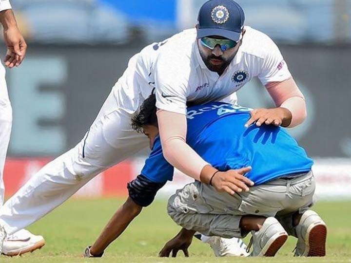 IND vs South Africa Test: ચાહકે મેદાનમાં ઘૂસીને ટીમ ઈન્ડિયા કયા સ્ટાર બેટ્સમેનને નીચે પાડી દીધો? નામ જાણીને ચોંકી જશો