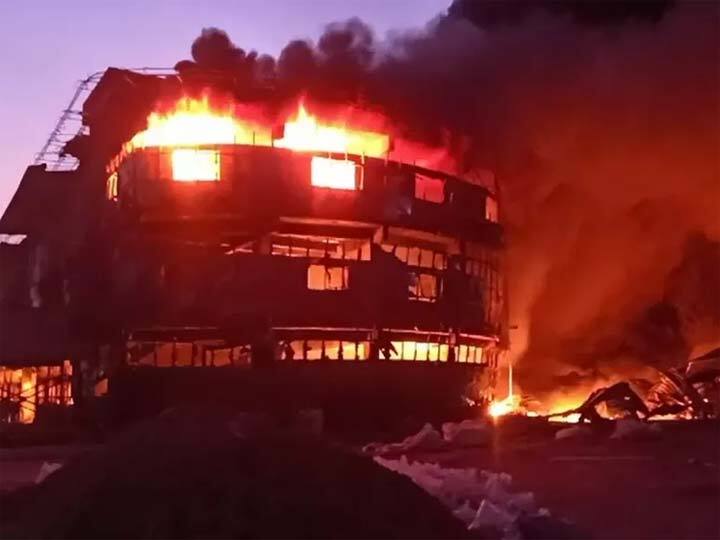 Fire in Plastic Company in Kutch ભચાઉમાં પ્લાસ્ટિકની કંપનીમાં લાગી ભીષણ આગ, 10થી વધુ ફાયર ફાયટર ઘટનાસ્થળે, લોકોમાં દોડધામ