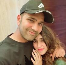 સેહવાગથી લઈ વિરાટ કોહલી સુધી, કરવા ચૌથ પર આ ક્રિકેટરોએ પત્નીઓ સાથે શેર કરી તસવીર