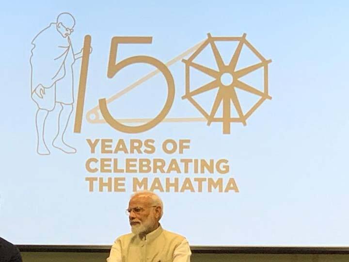 Prime Minister Narendra Modi meets Bollywood stars PM નરેન્દ્ર મોદી સાથે સેલ્ફી લેવા બોલિવૂડની કઈ-કઈ હસ્તીઓએ પડાપડી કરી? જુઓ આ રહી તસવીરો