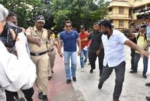 Maharashtra Election સલમાન ખાને પણ કર્યું મતદાન, આ અંદાજમાં પહોંચ્યો મતદાન મથક, જુઓ તસવીરો