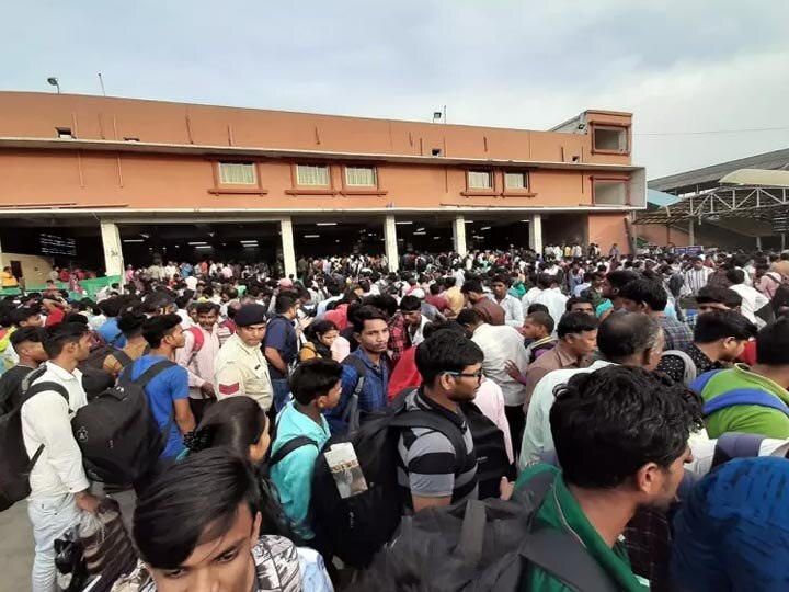 Diwali Vacation: Tourist traffic in Ahmedabad Kalupur Railway Station અમદાવાદના કાલુપુર રેલવે સ્ટેશન પર કેમ લાગી લાંબી કતારો? જાણો કારણ