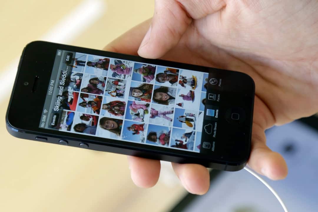 apple alerts iphone 5 users to update the device before 3rd november know why નવા વર્ષે જ આ કંપનીએ યૂઝર્સને આપ્યો ઝાટકો, ફોન અપડેટ નહીં કરો તો આ મોડલમાં નહીં ચાલે ઈન્ટરનેટ