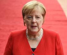 ભારત પ્રવાસ પર આવેલા એંજેલા મર્કેલે કહ્યું- કાશ્મીરમાં હાલની સ્થિતિ \'સ્થિર નથી\', તેને બદલવાની જરૂર