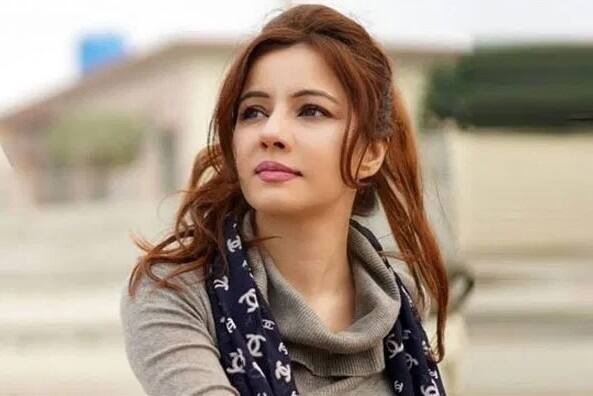 PM મોદીને ધમકી આપનારી આ સિંગરના ન્યૂડ ફોટો-વીડિયો થયા વાયરલ