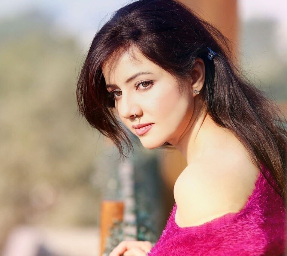 twitter supports pakistani singer rabi pirzada after her naked video goes viral PM મદન ધમક