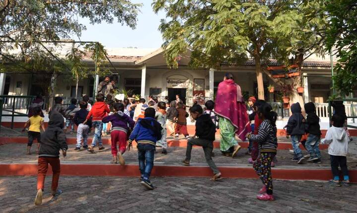 શતાબ્દી સફળ દરમિયાન ઐતિહાસિક મૂલ્ય ધરાવતાં બાલમંદિરના બિલ્ડીંગનું નવીનીકરણ, નવાં વર્ગખંડો, તેમજ સંસ્થાનાં સ્થાપકો, આચાર્ય, શિક્ષકો અને વર્કકરોનું સ્મારક બનાવવાનું આયોજન પણ છે. વર્ષ દરમિયાન વિવિધ શૈક્ષણિક અને સાંસ્કૃતિક કાર્યક્રમો પણ યોજાઈ રહ્યાં છે. શતાબ્દી વર્ષના ઉજવણીના ભાગરૂપે અમદાવાદમાં સ્થાઈ થયેલા દક્ષિણામૂર્તિના પૂર્વ વિદ્યાર્થીઓ, પરિવારજનો તથા શુભેચ્છકોનું સ્નેહમિલન તથા સાંસ્કૃતિક કાર્યક્રમનું આયોજન 10મી નવેમ્બર, 2019ના રોજ રવિવારે બપોરે 4થી 7-30 દરમિયાન પ્રકાશ હાઈસ્કૂલ, વસ્ત્રાપુર, અમદાવાદ ખાતે યોજાઈ રહ્યું છે. કાર્યક્રમમાં રાષ્ટ્રીય કક્ષાએ ખ્યાતિ પામેલા 40થી વધારે સંસ્થાના પૂર્વ વિદ્યાર્થીઓ પોતાનીઉત્કૃષ્ટ કૃતિઓ રજૂ કરશે. કોઈપણ શૈક્ષણિક સંસ્થા પોતાના પૂર્વ વિદ્યાર્થીઓ અને શુભેચ્છકો માટે પોતાના શહેરની બહાર આ પ્રકારના કાર્યક્રમનું આયોજન કરે, તે એક નવીન પ્રયોગ છે.આપને શતાબ્દી મહોત્સવમાં તન-મન-ધનથી સહભાગી થયા હૃદયપૂર્વક આમંત્રણ છે.