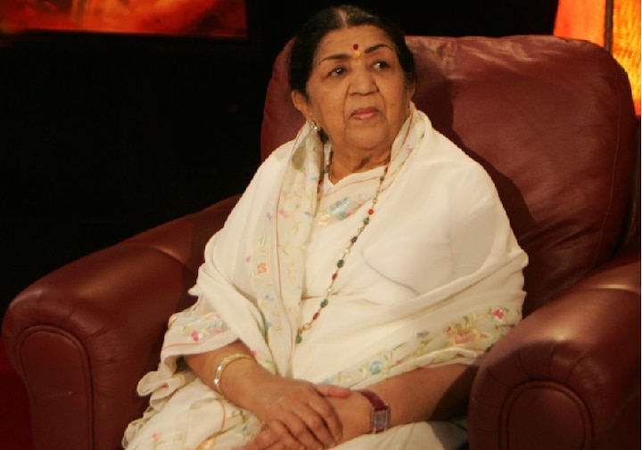 Lata Mangeshkar had chest infection and taken to Breach Candy hospital for treatment લતા મંગેશકરની તબિયત લથડી, હોસ્પિટલમાં કરાયા દાખલ, જાણો વિગત