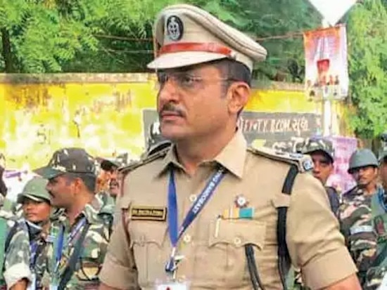 Gujarat: suspended homeguard commandant brijrajsinh gohil has dismissed અમદાવાદ: હૉમગાર્ડના સસ્પેન્ડેડ સિનિયર કમાન્ડન્ટ બ્રિજરાજસિંહ ગોહિલ બરતરફ
