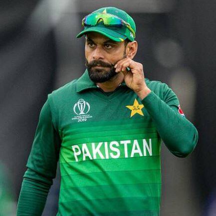 અખ્તર બાદ હાફિઝના નિશાન પર પાકિસ્તાની ટીમ, કહ્યુ- ભ્રષ્ટ હતા ખેલાડી, સાથે રમવા હતો મજબૂર Mohammad Hafeez: 'Had to play with those involved in wrongdoing' અખ્તર બાદ હાફિઝના નિશાન પર પાકિસ્તાની ટીમ, કહ્યુ- ભ્રષ્ટ હતા ખેલાડી, સાથે રમવા હતો મજબૂર