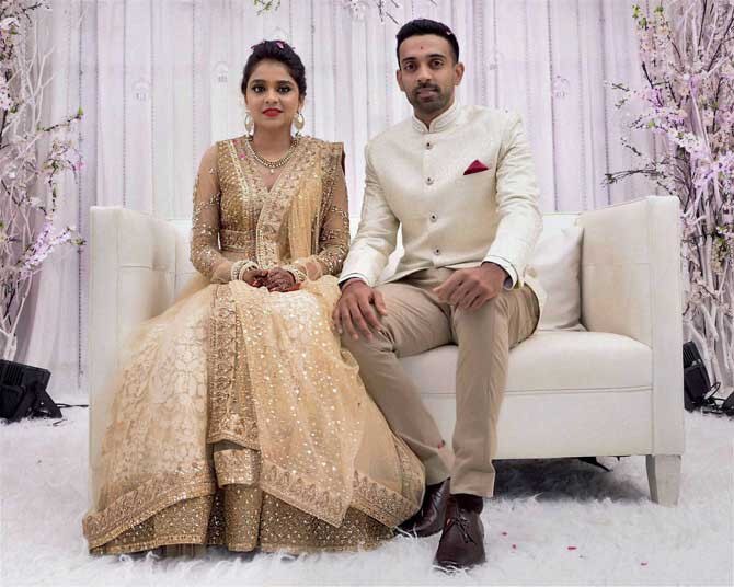 dhawal kulkarni become father, pregnant wife photo shares ટીમ ઇન્ડિયાનો વધુ એક ક્રિકેટર બનશે પિતા, ટ્વીટર પર પ્રેગનન્ટ પત્નીની તસવીર શેર કરી