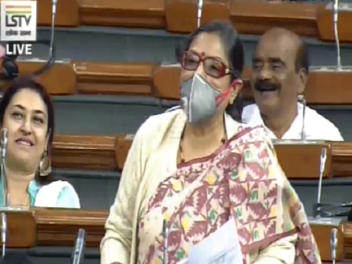 TMC Leader Kakoli Ghosh Wears Anti Pollution Mask To Parliament says cant we have a Swachh hawa mission લોકસભામાં માસ્ક પહેરીને TMC સાંસદે પ્રદૂષણનો મુદ્દો ઉઠાવ્યો, કહ્યું- ‘સ્વચ્છ ભારત’ની જેમ ‘સ્વચ્છ હવા મિશન’ કેમ નહીં ?