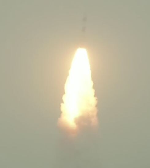 Isro successfully launches CARTOSAT-3 ચંદ્રયાન-2 બાદ ઇસરોનું  પ્રથમ મિશન, 13 નેનો સેટેલાઇટ સાથે કાર્ટોસૈટ-3 લોન્ચ