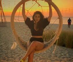 એક્ટ્રેસ શમા સિકન્દરે ઈન્સ્ટાગ્રામ પર બ્લેક બિકિનીમાં શેર કરી હોટ તસવીરો