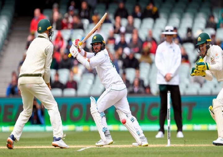 Australia vs Pakistan 2nd Test Day 3 Pakistan batsman Yasir Shah makes maiden Test century  AUSvPAK: પાકિસ્તાની બોલર યાસિર શાહે બેટિંગમાં રચ્યો ઈતિહાસ, પિંક બોલ ટેસ્ટમાં આ સિદ્ધી મેળવનારો બન્યો બન્યો બેટ્સમેન