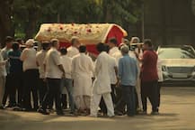 ડિમ્પલ કાપડિયાની માતાના અંતિમ સંસ્કારમાં ભાવૂક થયા અક્ષય કુમાર-ટ્વિંકલ ખન્ના