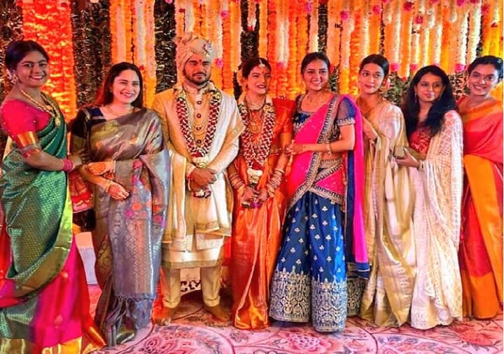 મંગળવારે મનીષ પાંડેનું રિસેપ્શન યોજાશે. જેમાં અનેક ક્રિકેટરો સામેલ થવાની શક્યતા છે. લગ્ન સમારંભ પત્યા બાદ બીજા જ દિવસે તેણે ટીમ ઈન્ડિયા સાથે જોડાવું પડશે. કેમકે ભારત અને વેસ્ટ ઈન્ડિઝ વચ્ચે ટી-20 શ્રેણીની પ્રથમ મેચ 6 ડિસેમ્બરે હૈદરાબાદમાં રમાશે. વર્તમાન સીરિઝને ધ્યાનમાં રાખીને મનીષ પાંડે હનીમૂન પર પણ નહીં જઈ શકે.