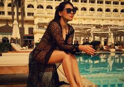 હોટ એક્ટ્રેસ મિનિષા લાંબાનો બોલ્ડ અંદાજ, ઈન્સ્ટાગ્રામ પર બિકિની તસવીરો શેર કરી