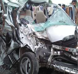 જામનગર: કાલાવડ રોડ પર ટ્રક અને કાર વચ્ચે અકસ્માત, 5ના મોત, 3 ઈજાગ્રસ્ત