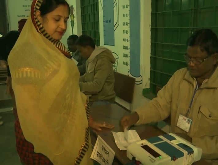 Jharkhand Election 2019 second phase of assembly elections ઝારખંડ વિધાનસભા ચૂંટણી: બીજા તબક્કામાં 20 બેઠકો પર 62 ટકા મતદાન