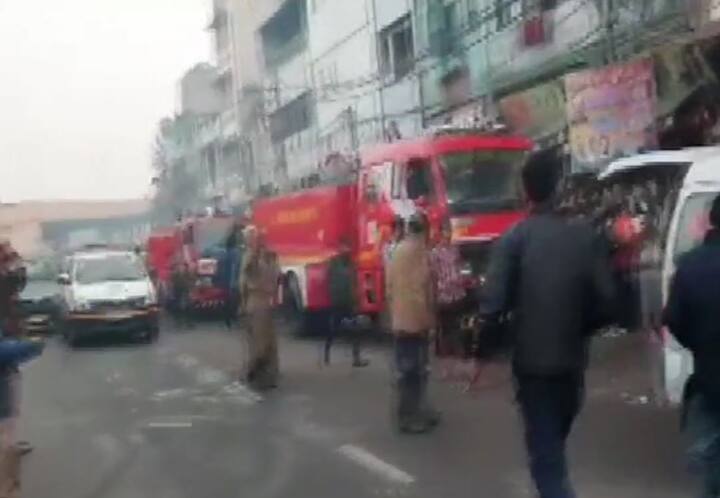 ઘટનાની જાણ થયા બાદ દિલ્હીના મુખ્યમંત્રી અરવિંદ કેજરીવાલ, પ્રધાનમંત્રી નરેન્દ્ર મોદી, ગૃહમંત્રી અમિત શાહ, કોંગ્રેસના રાહુલ ગાંધીએ ટ્વિટ કરીને દુઃખ વ્યક્ત કર્યું હતું.