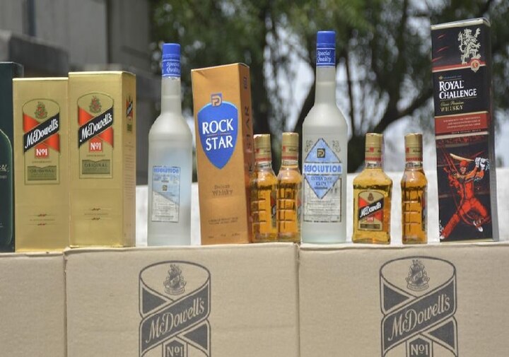 Liquor worth over Rs 252 crore seized in last years in Gujarat ગુજરાતમાં દારૂબંધીની વાતો પોકળ, બે વર્ષમાં પકડાયો 252 કરોડનો દારૂ, જાણો વિગતે