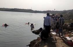 રાજકોટ: સેલ્ફી લેવા જતા યુવતી સહિત ચાર યુવકો તળાવમાં ડૂબ્યા, 3ના મોત