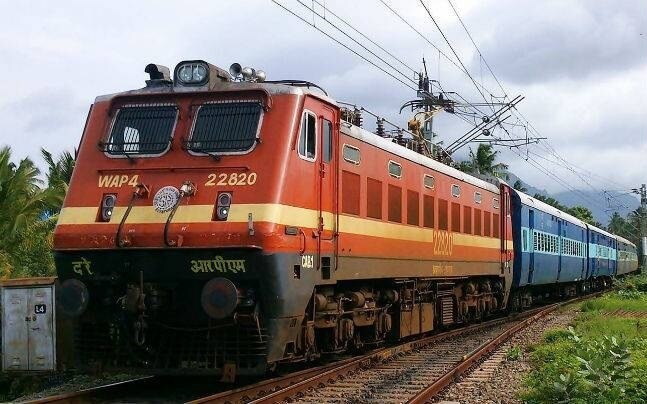indian railways train fare hike soon ticket get expensive up to 20 percent from feb 1 Alert! 1 ફેબ્રુઆરીથી મોંઘી થશે રેલવેની મુસાફરી, જાણો કેટલું વધશે ભાડું