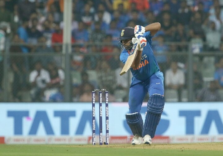 India vs West Indies 3rd T20 Rohit Sharma becomes first Indian cricketer to hit 400 international sixes India vs West Indies: સચિન-ગાંગુલી નથી કરી શકયા તે રોહિતે કરી બતાવ્યું, બન્યો ભારતનો પ્રથમ ક્રિકેટર