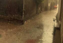 સૌરાષ્ટ્ર-કચ્છમાં કમોસમી વરસાદનો કહેર, ખેડૂતો ચિંતિત