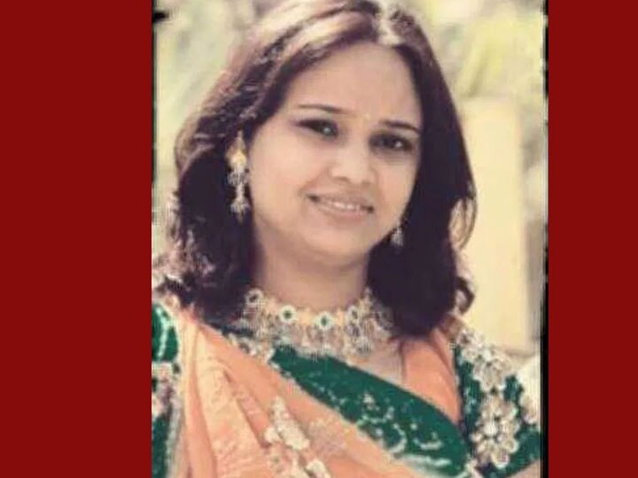 Woman died in Truck and Activa accident at Gandhinagar-Vavol Road ગાંધીનગર: ટ્રકની ટક્કરે મહિલાનું મોત, ટ્રકનું ટાયર ફરી વળતાં શરીરના થયા બે ટૂકડા