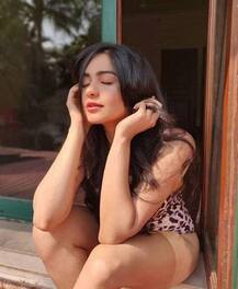 અદા શર્માની હૉટ લૂકવાળી તસવીરોએ ઇન્ટરનેટ પર મચાવી ધમાલ, જુઓ Photos