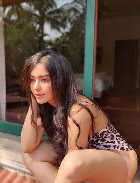 અદાએ વર્ષ 2008થી ફિલ્મ 1920થી પોતાની ફિલ્મી કારકીર્દી શરૂ કરી હતી. 