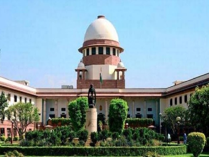 supreme court issues notice to centre on pleas challenging citizenship amendment act નાગરિકતા સંશોધન કાયદા પર રોક લગાવવા સુપ્રીમ કોર્ટનો ઇનકાર, કેન્દ્ર સરકારને પાઠવી નોટીસ
