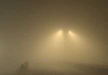 દિલ્હી: ભારે ધુમ્મસના કારણે 750 ફ્લાઈટ અને 100 ટ્રેન પ્રભાવિત