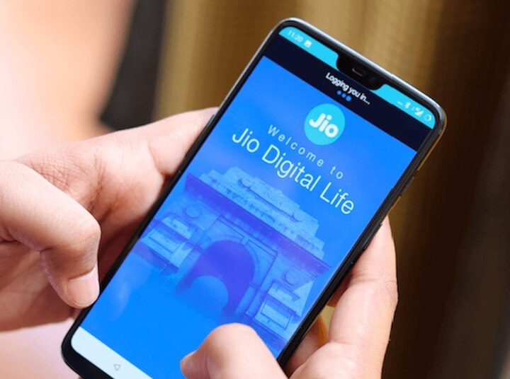 jio users can still recharge their prepaid number with old tariff plans know how Jio યુઝર્સ માટે ખુશખબરઃ હજુ પણ જૂના પ્રીપેડ પ્લાન્સનું રિચાર્જ કરાવી શકાય છે, આ છે ટ્રિક