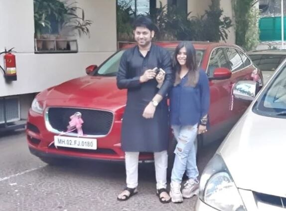 Ekta Kapoor gifts car to film Dream Girl director Raaj Shaandilyaa એકતા કપૂરે ફિલ્મ 'ડ્રીમ ગર્લ'ની સફળતાથી ખુશ થઈ નિર્દેશકને ગિફ્ટ કરી કાર