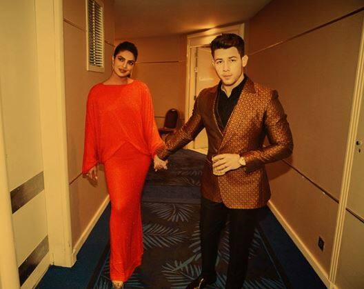 પ્રિયંકાએ આ વીડિયો શુક્રવારે શેયર કર્યો હતો. અને ઇન્સ્ટાગ્રામ પર અત્યાર સુધી 11 લાખ લોકો તેને જોઇ ચૂક્યા છે. બંનેના ફેન્સે પણ આ પર ખૂબ કમેન્ટ કરી છે અને બંને આ વીડિયોને ખૂબ જ પસંદ કરી રહ્યા છે. (તસવીર સૌજન્યઃ ઈન્સ્ટાગ્રામ)