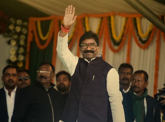 Congress and rjd mla takes oath as Minister in jharkhand હેમંત સોરેન સરકારમાં કોંગ્રેસના 2 અને RJDના 1 ધારાસભ્યએ લીધા મંત્રીપદના શપથ