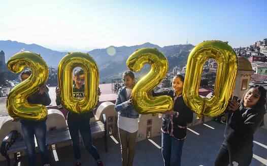 પહાડો અને રમણીય વિસ્તારોમાં મનાલીમાં પણ લોકોએ નવા વર્ષનો જશ્ન મનાવ્યો