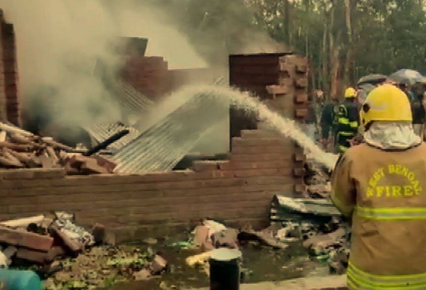 west bengal explosion firecracker factory naihati પશ્ચિમ બંગાળ: નૈહાટીમાં ફટાકડાની ફેકટરીમાં બ્લાસ્ટ થતા 5 લોકોના મોત
