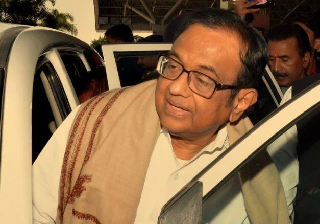 Enforcement Directorate questions P Chidambaram in UPA era aviation scam case ચિદંમ્બરમની મુશ્કેલીમાં ફરી વધારો, વિમાન ખરીદી મામલે EDએ 6 કલાક સુધી કરી પુછપરછ