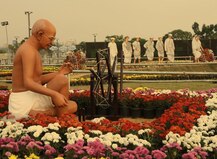 અમદાવાદના રિવરફ્રન્ટ પર ફ્લાવર શૉનું મુખ્યમંત્રી વિજય રૂપાણીએ કર્યું ઉદ્ઘાટન